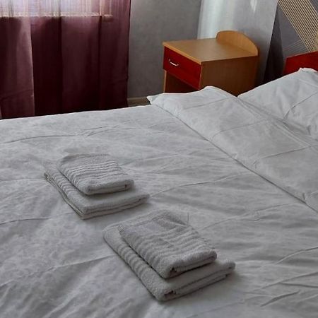 2 Bedroom Apartment On Tomashivskogo Street 7 Λβιβ Εξωτερικό φωτογραφία
