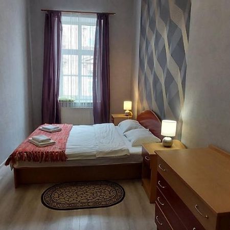 2 Bedroom Apartment On Tomashivskogo Street 7 Λβιβ Εξωτερικό φωτογραφία