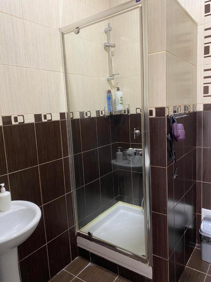 2 Bedroom Apartment On Tomashivskogo Street 7 Λβιβ Εξωτερικό φωτογραφία
