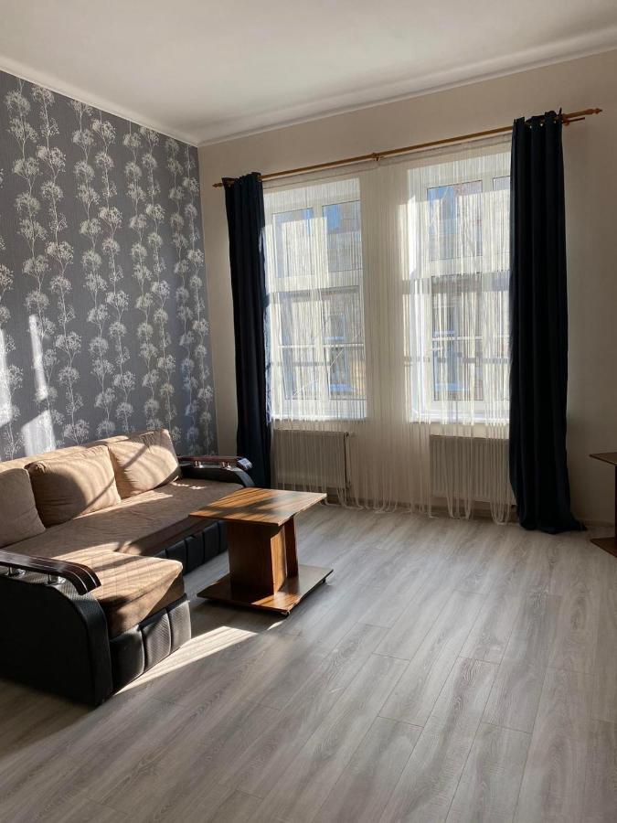 2 Bedroom Apartment On Tomashivskogo Street 7 Λβιβ Εξωτερικό φωτογραφία
